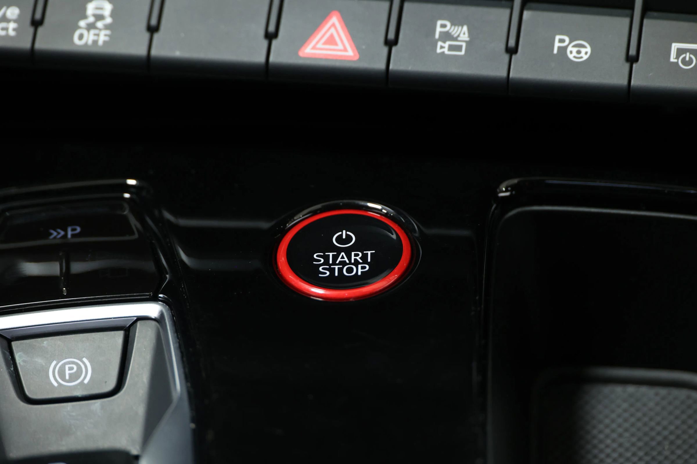 Used 2022 Audi RS e-tron GT w/ Carbon Performance Package image 42