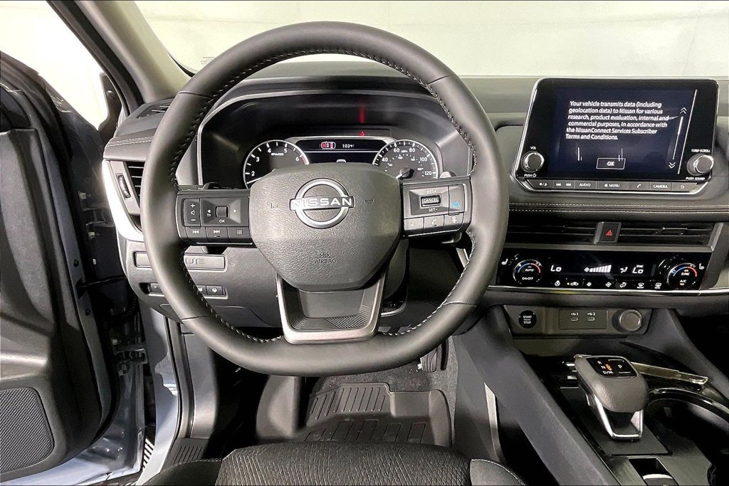 New 2026 Nissan Rogue SV w/ Cold Weather Package FWD image 17