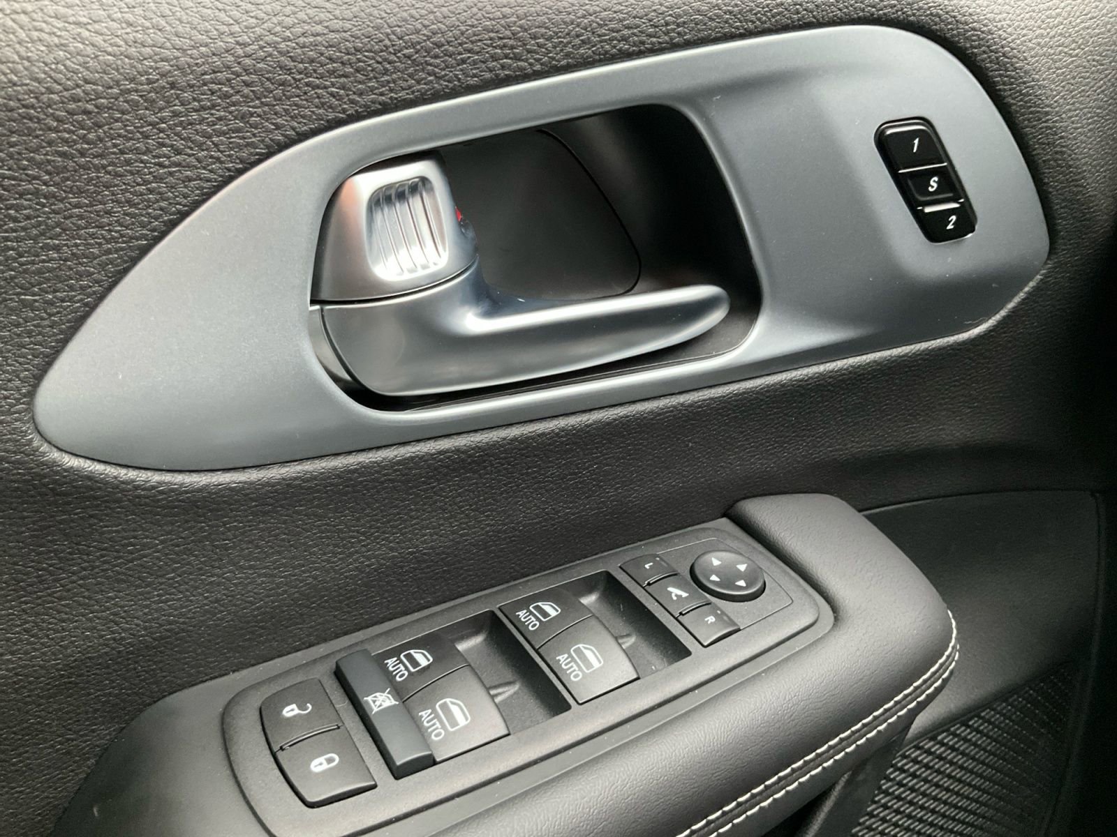 New 2026 Chrysler Pacifica Limited w/ S Appearance Package image 22