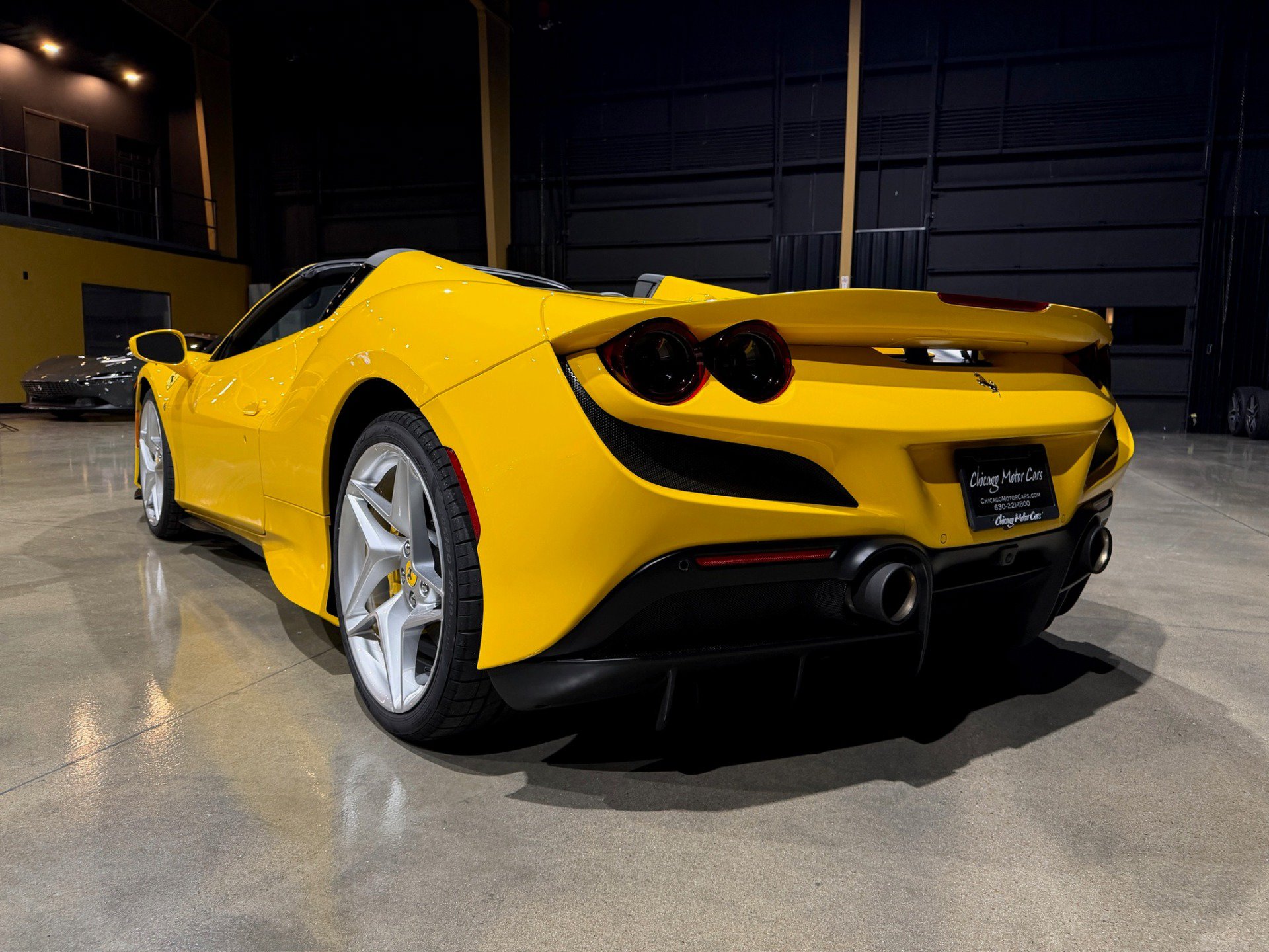 Used 2023 Ferrari F8 Tributo RWD image 18