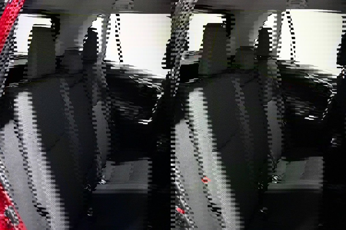 Used 2022 Toyota RAV4 LE image 21