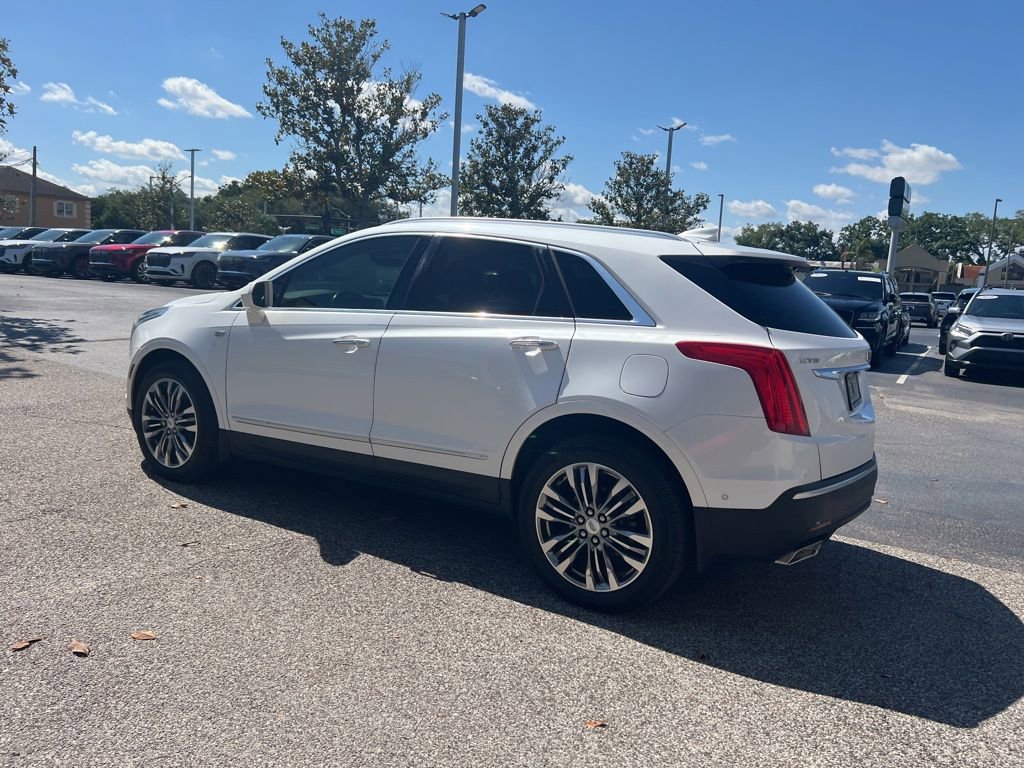 Used 2018 Cadillac XT5 Premium Luxury w/ Driver Assist Package FWD image 4