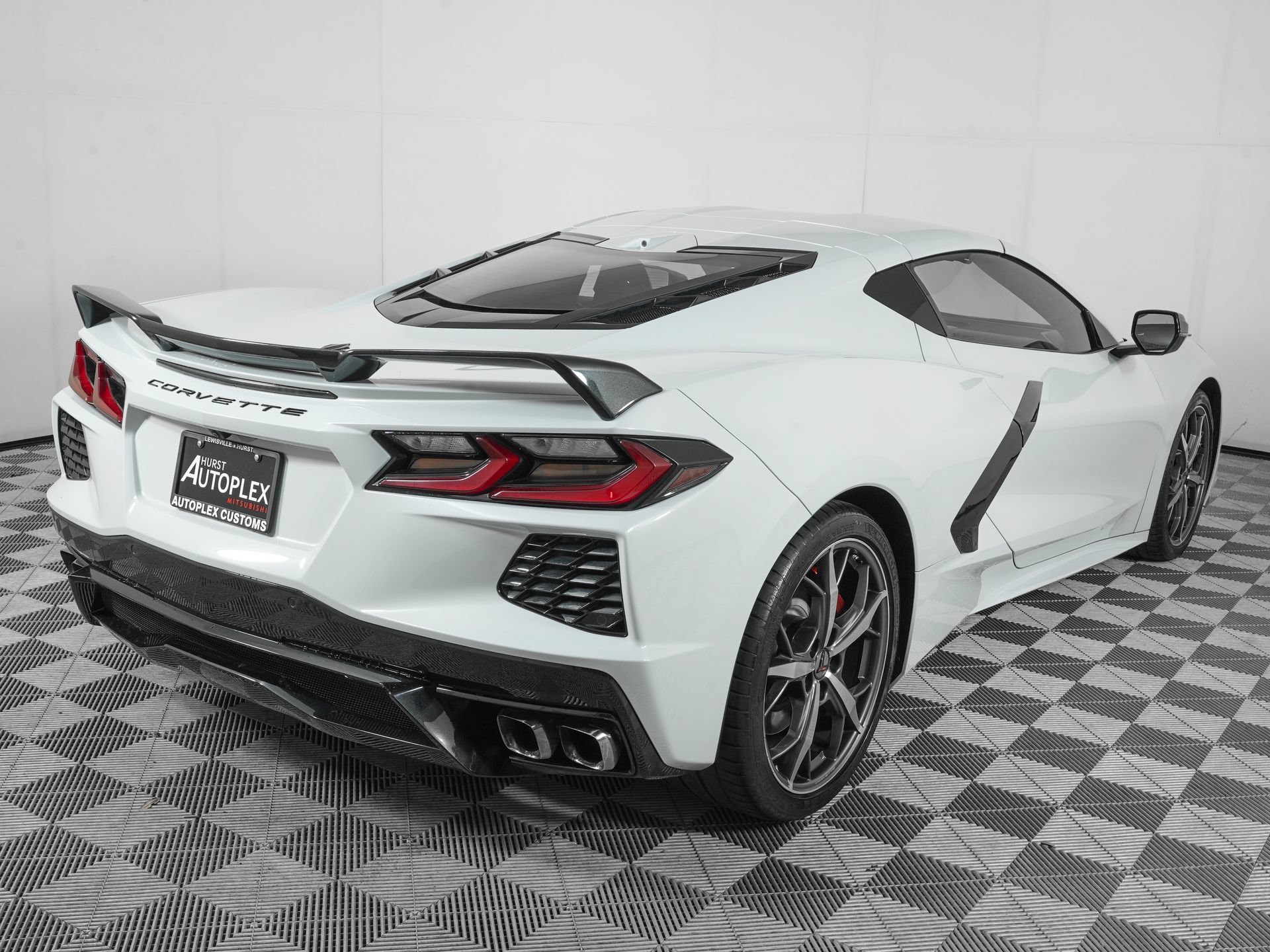 Used 2021 Chevrolet Corvette Stingray Premium Cpe w/ Z51 Performance Package RWD image 4