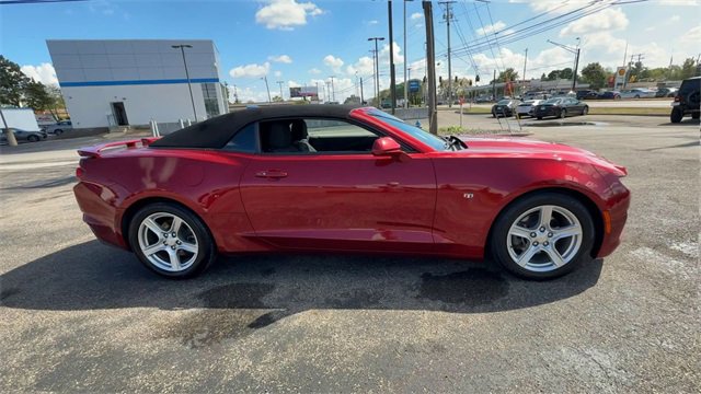 Used 2023 Chevrolet Camaro LT image 9