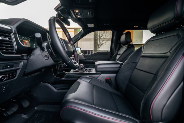 Used 2025 Ford F150 Raptor image 27