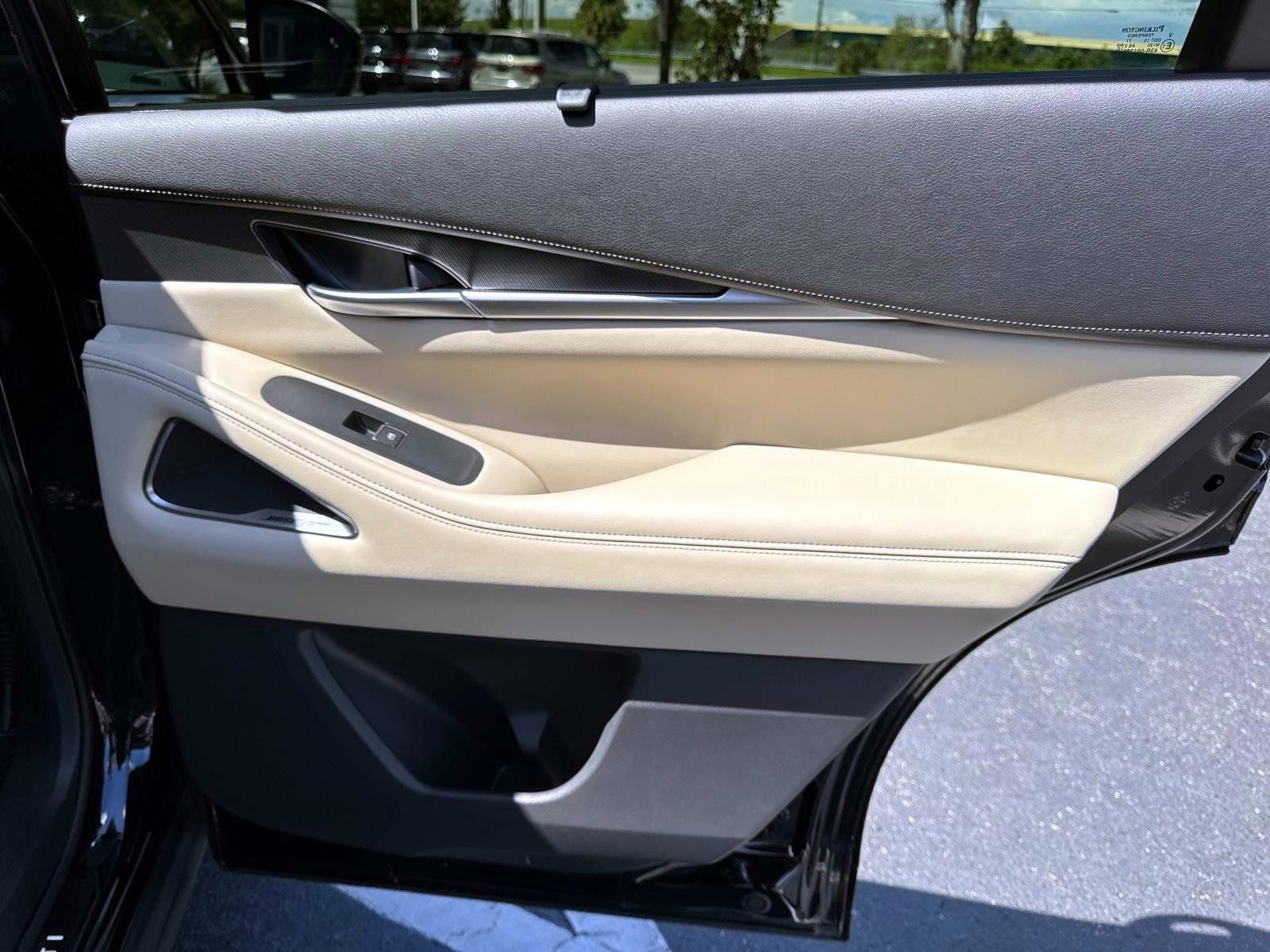 Certified 2025 INFINITI QX60 Luxe image 16