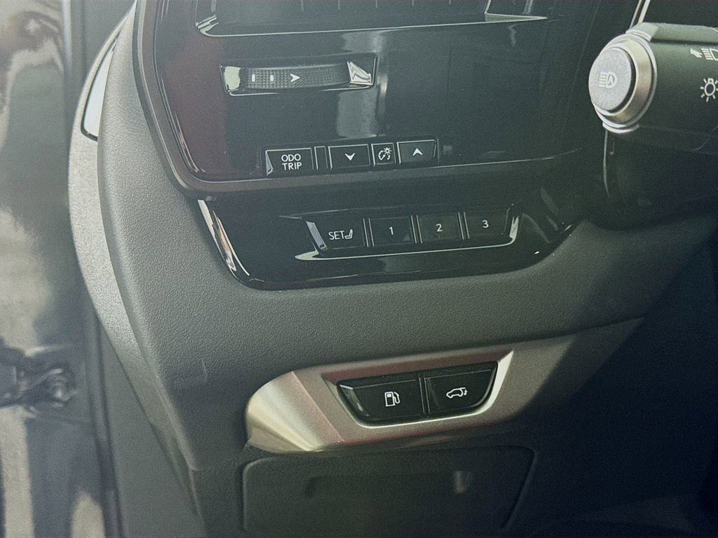 Used 2023 Lexus RX 500h F Sport image 10