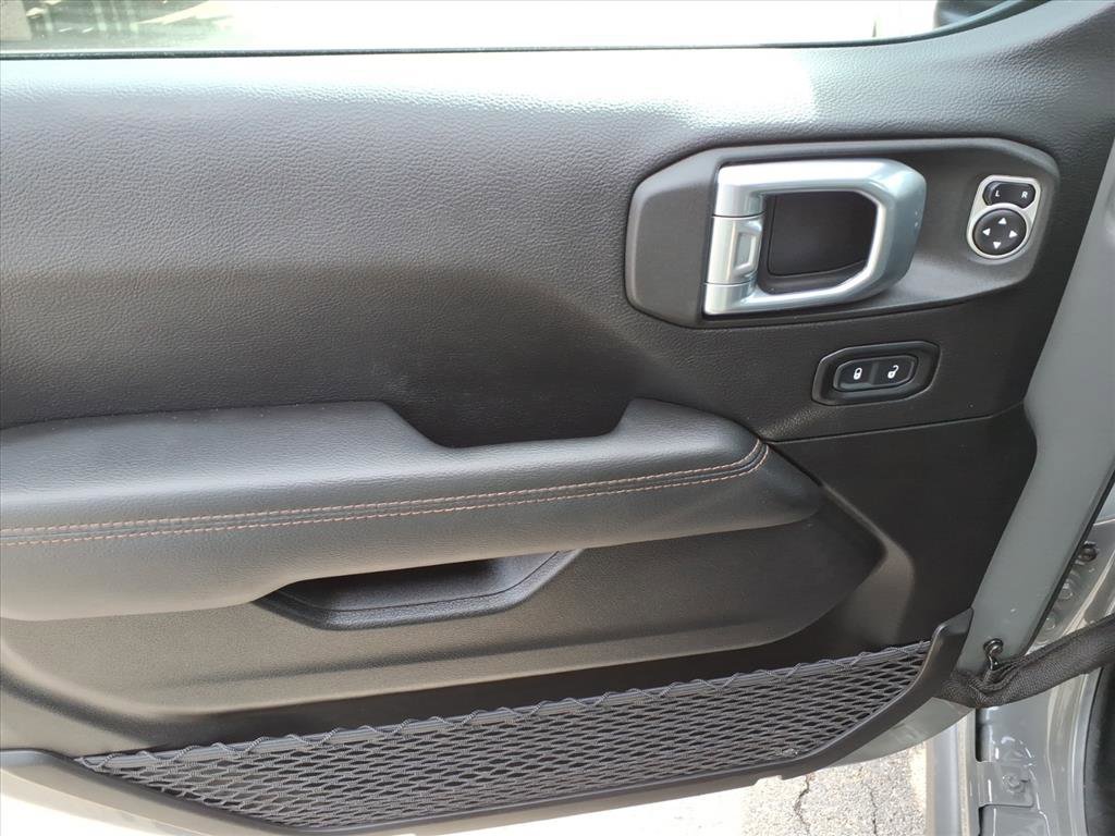 Used 2023 Jeep Wrangler Rubicon 392 image 15