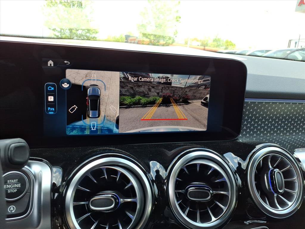 Used 2026 Mercedes-Benz GLB 250 4MATIC image 20