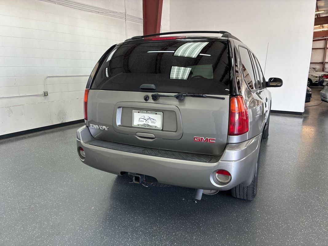Used 2005 GMC Envoy SLE w/ Sle Preferred Equipment Group AWD/4WD image 4