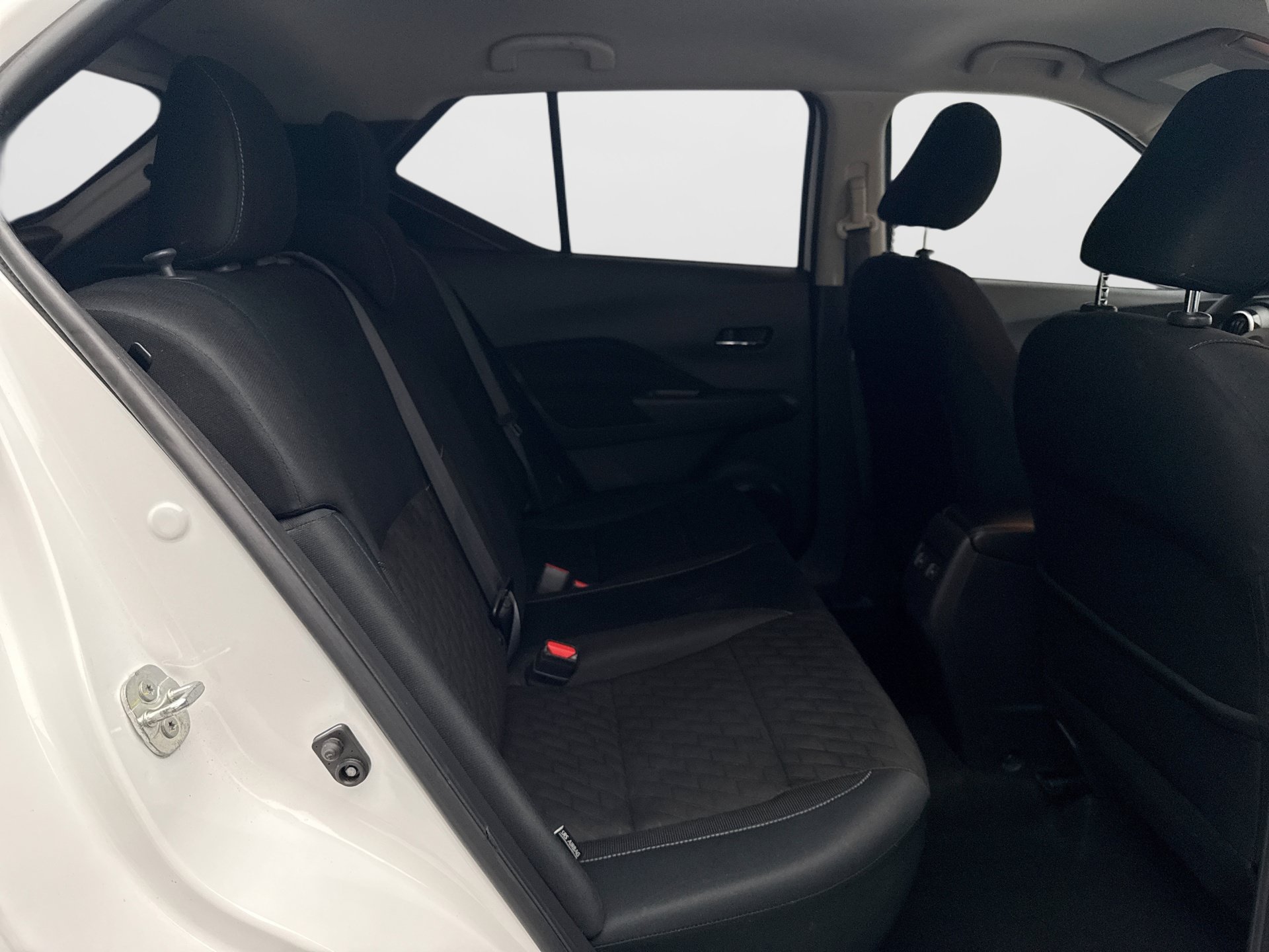 Used 2023 Nissan Kicks SV FWD image 17
