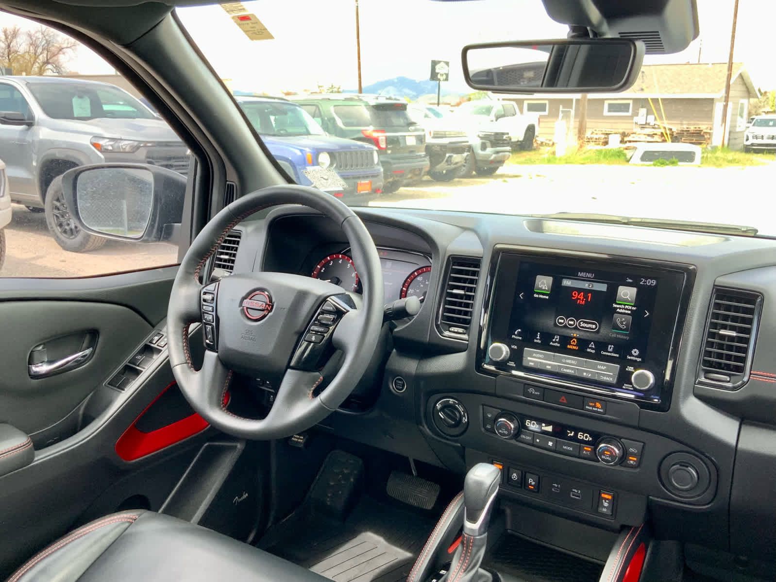 Used 2023 Nissan Frontier PRO-4X w/ Pro-4X Premium Package AWD/4WD image 32