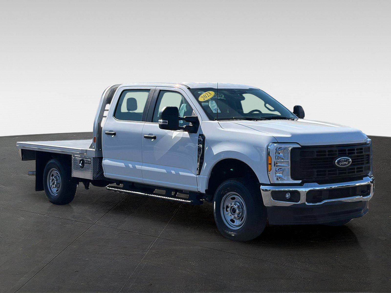 Used 2023 Ford F250 XL w/ Snow Plow Prep Package AWD/4WD image 3