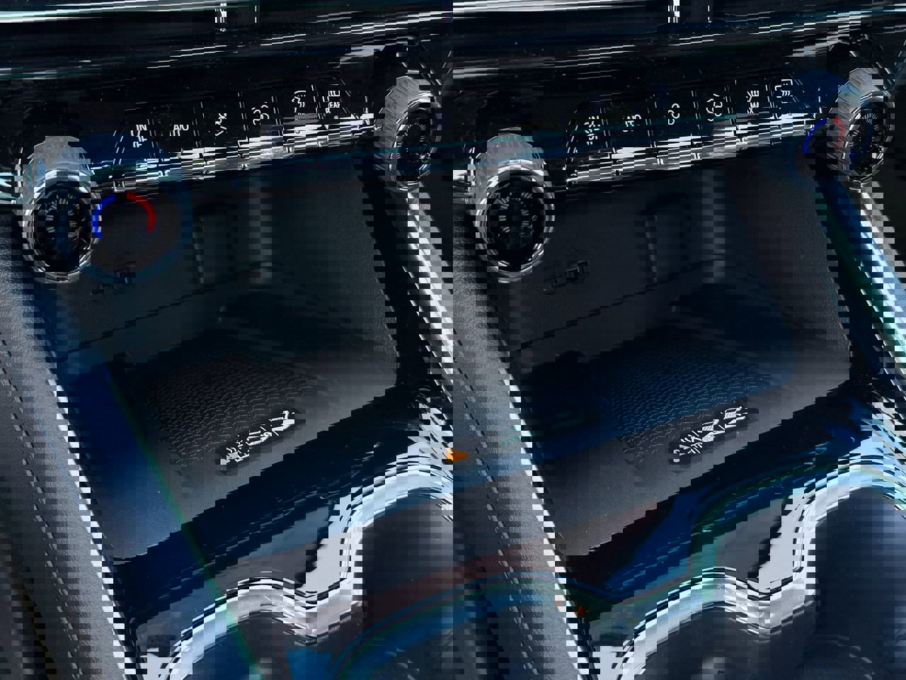 New 2026 Chevrolet Traverse RS image 17