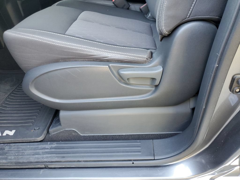 Certified 2024 Nissan Titan SV AWD/4WD image 18