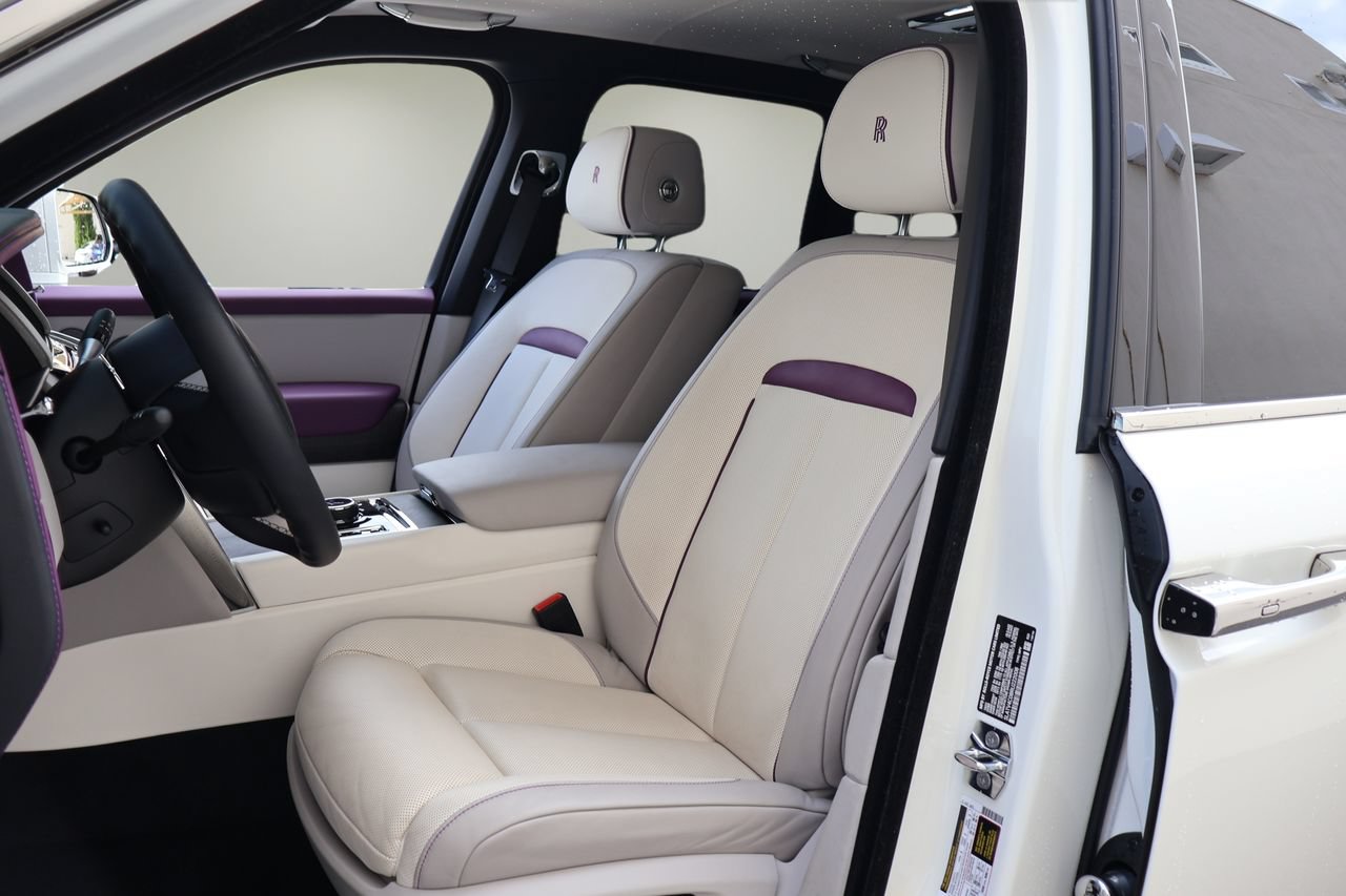 Certified 2024 Rolls-Royce Cullinan AWD/4WD image 11