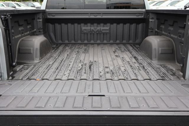 Used 2025 GMC Sierra 1500 AT4 w/ AT4 Premium Package AWD/4WD image 25