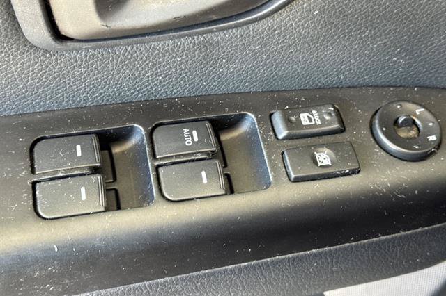Used 2011 Kia Soul + w/ Audio Pkg FWD image 11