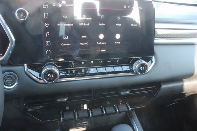 New 2025 GMC Canyon Elevation w/ Convenience Package image 28