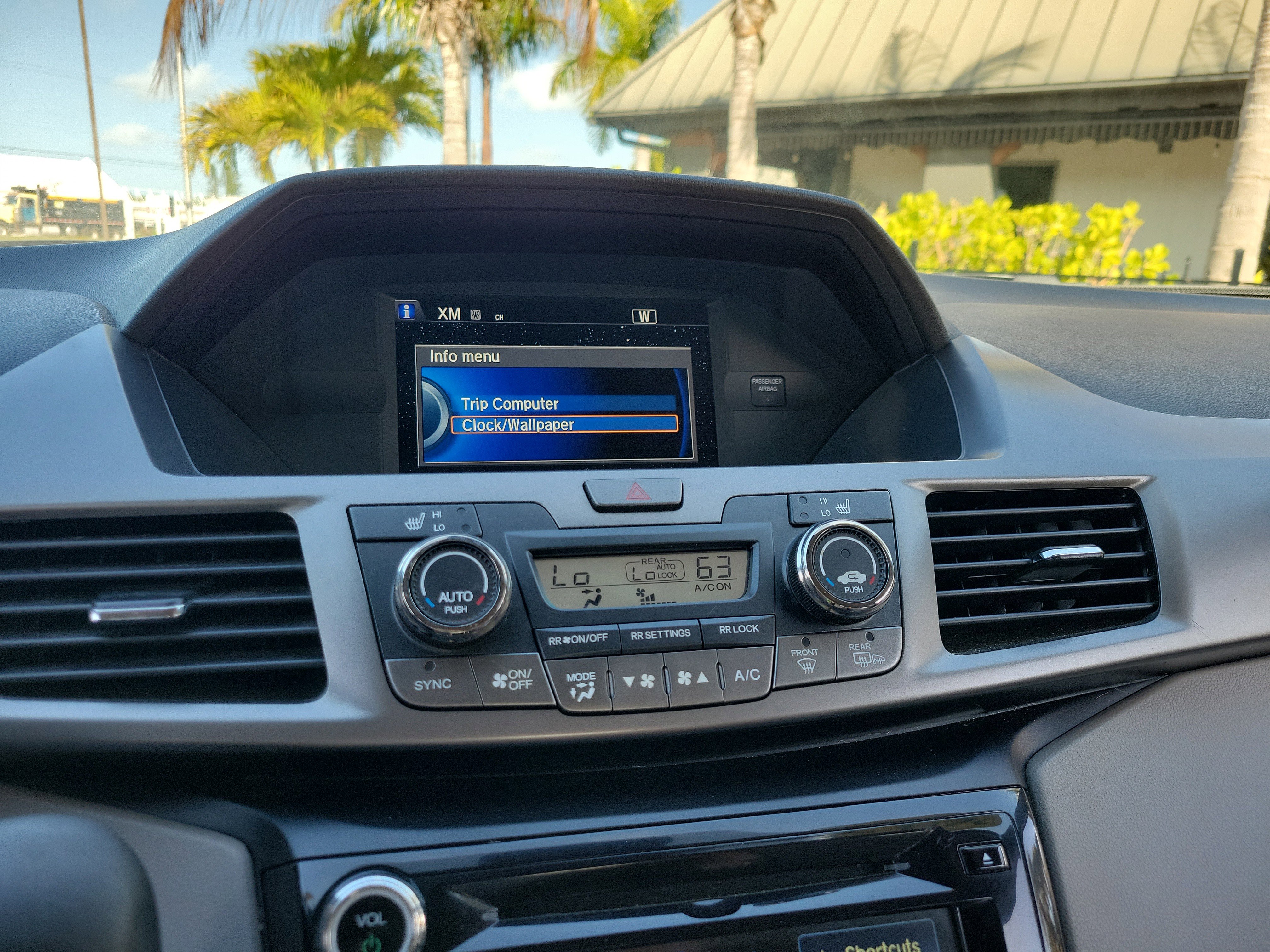 Used 2015 Honda Odyssey EX-L image 22