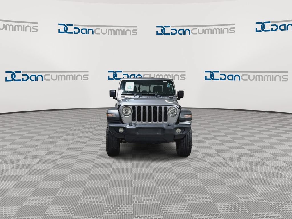 Used 2020 Jeep Gladiator Sport w/ Quick Order Package 24S AWD/4WD image 3