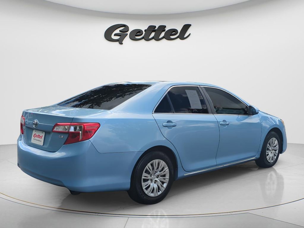 Used 2012 Toyota Camry LE image 12