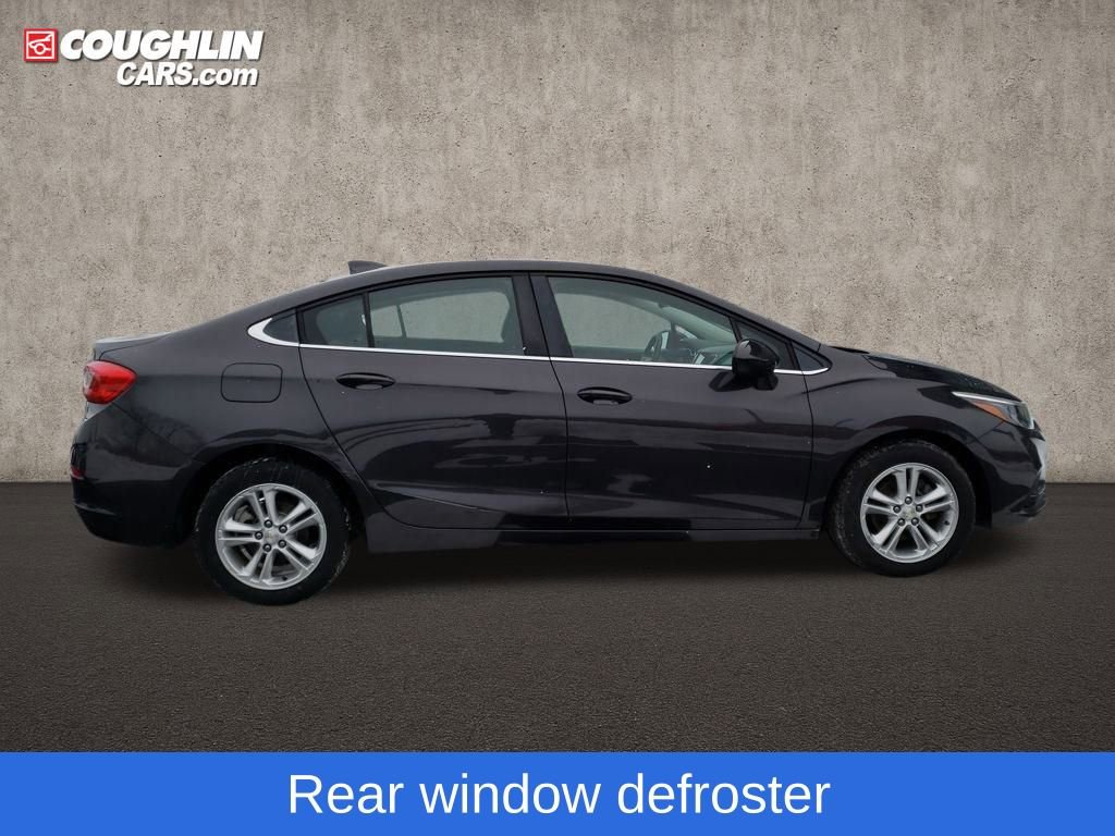 Used 2017 Chevrolet Cruze LT image 10