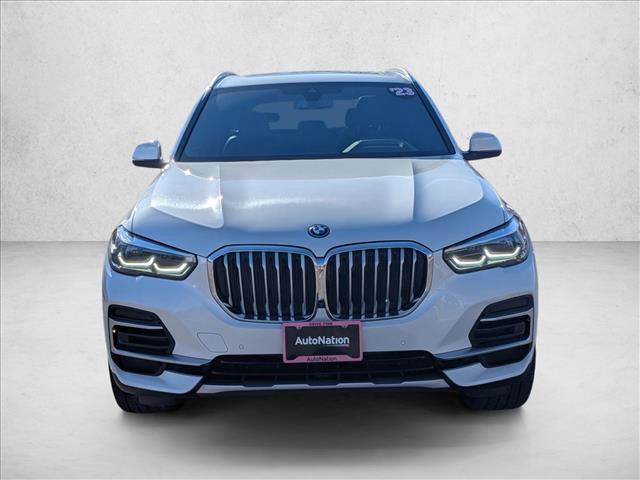 Used 2023 BMW X5 xDrive45e image 2