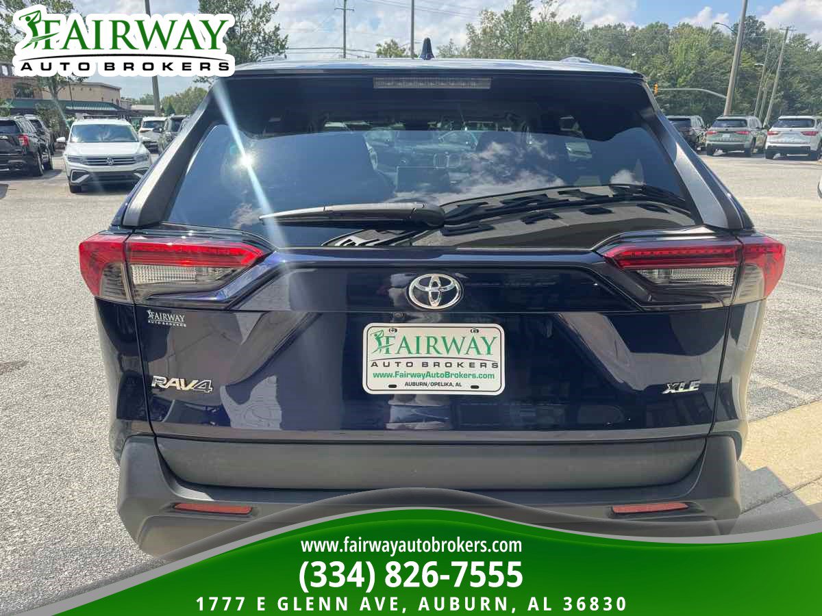 Used 2023 Toyota RAV4 XLE w/ Convenience Package FWD image 7