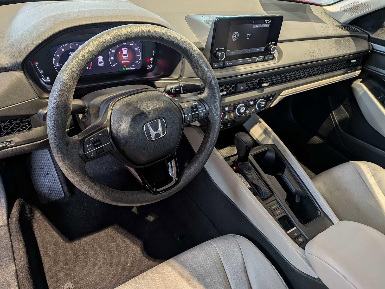 Used 2024 Honda Accord EX image 2