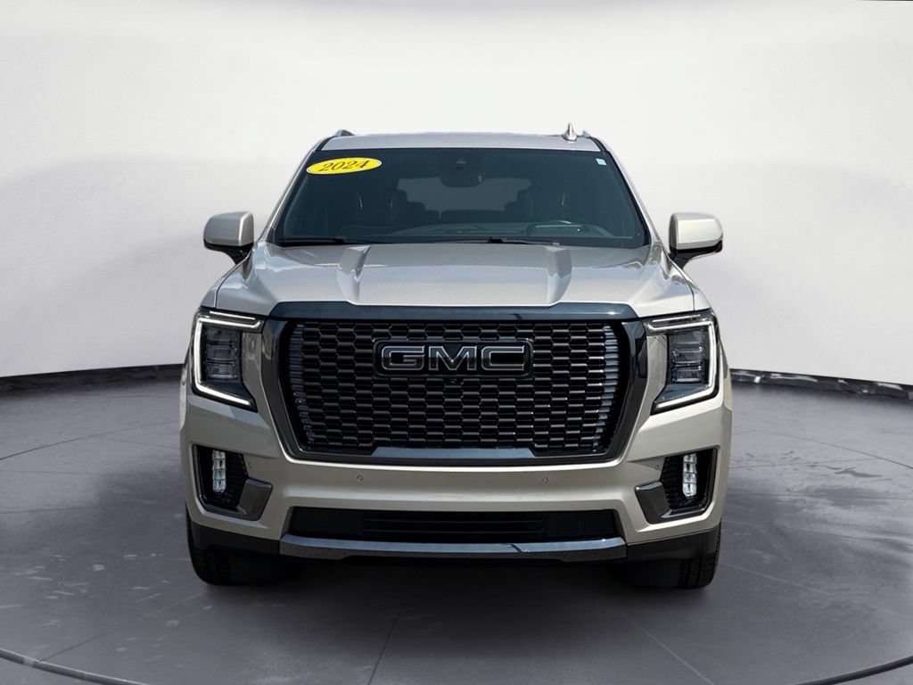 Used 2024 GMC Yukon Denali Ultimate AWD/4WD image 11