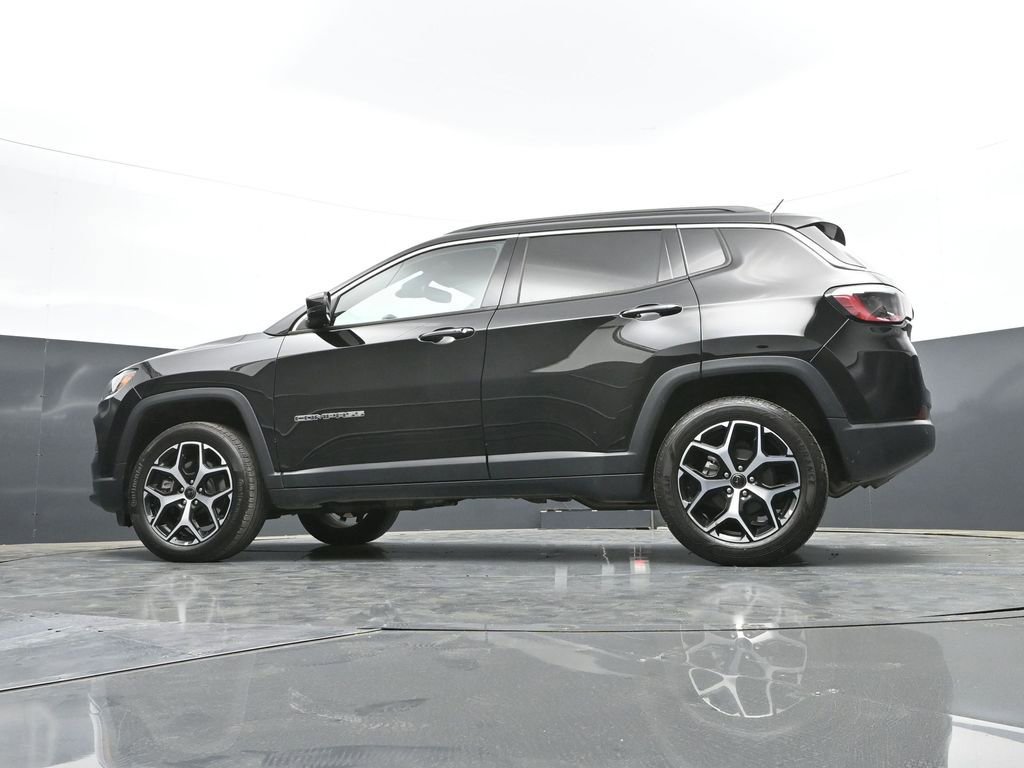 Used 2025 Jeep Compass Limited AWD/4WD image 44