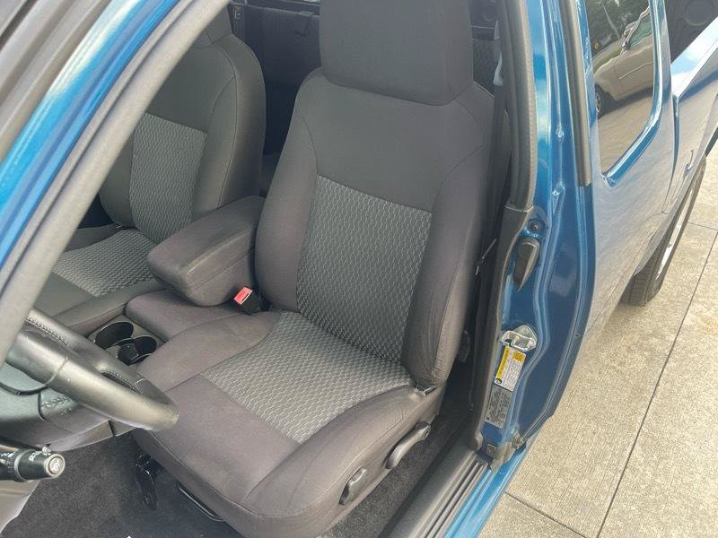 Used 2012 Chevrolet Colorado LT RWD image 21
