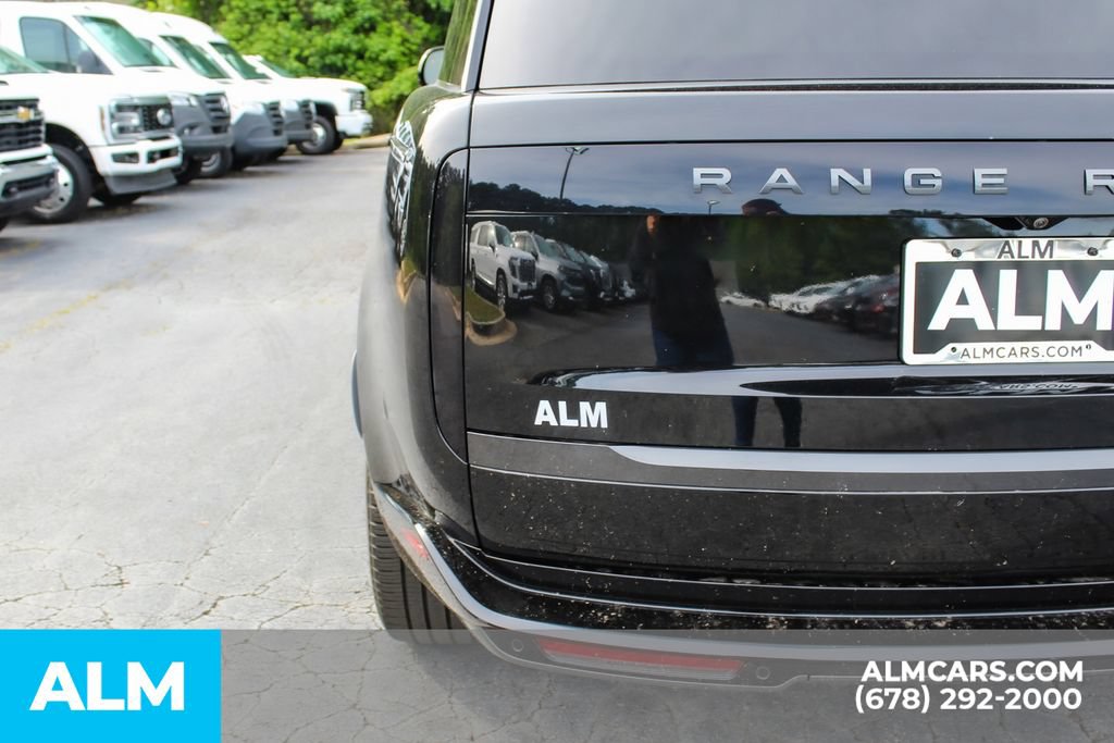 Used 2024 Land Rover Range Rover Long Wheelbase SE AWD/4WD image 11