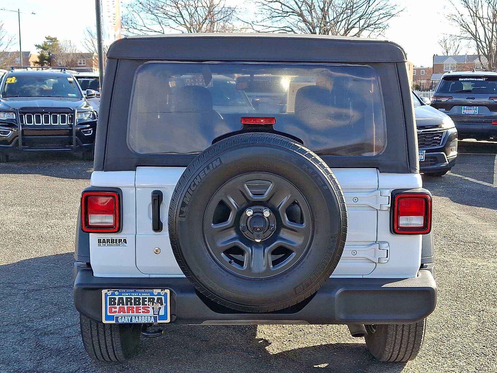 Used 2023 Jeep Wrangler Sport AWD/4WD image 5