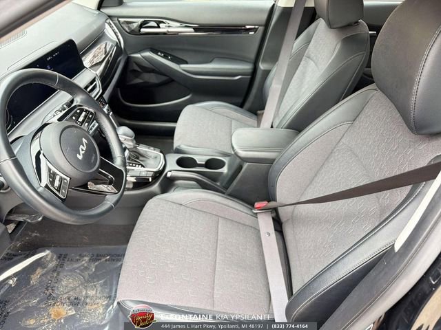 Used 2025 Kia Seltos S FWD image 17