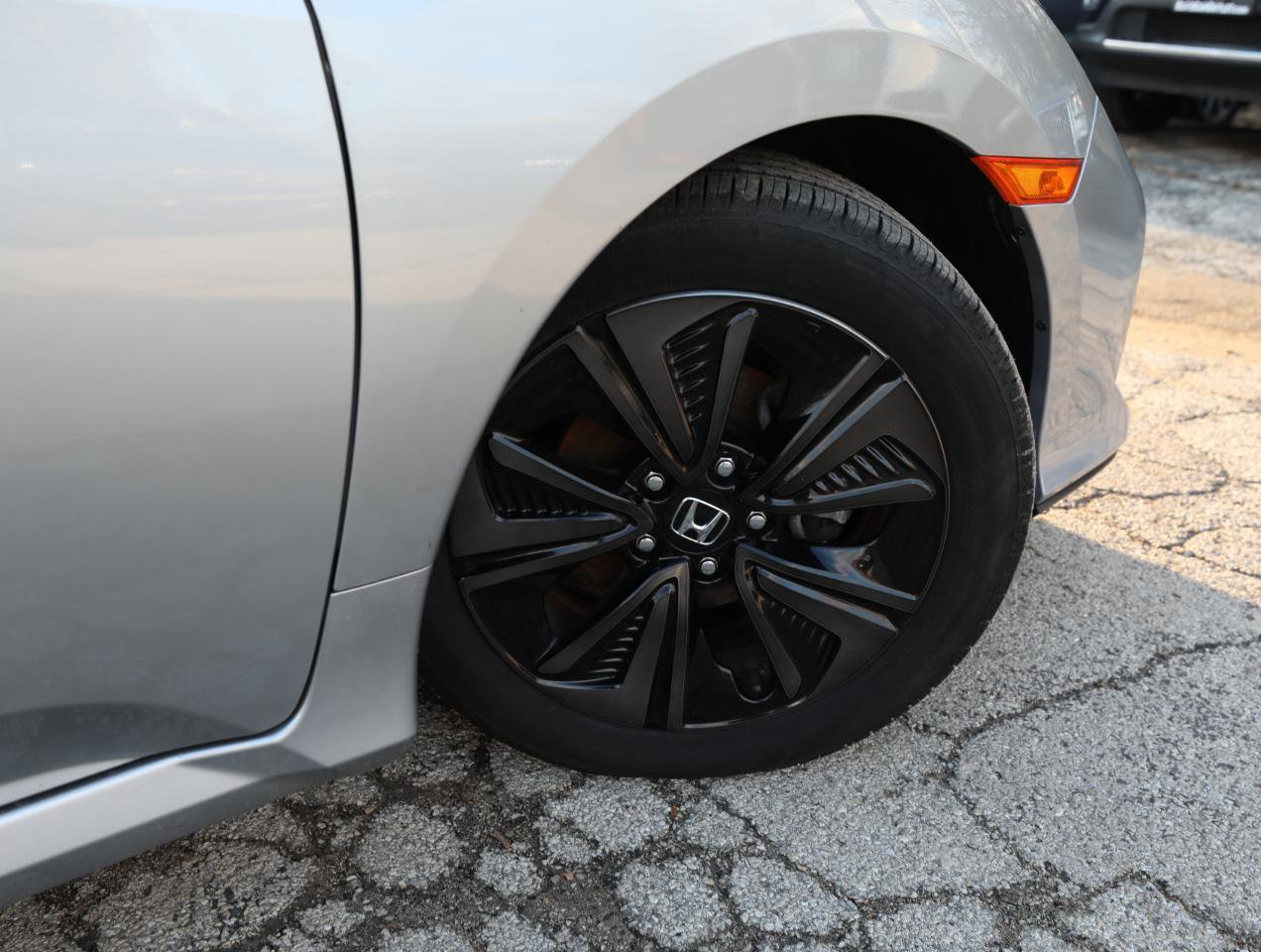 Used 2019 Honda Civic EX image 9