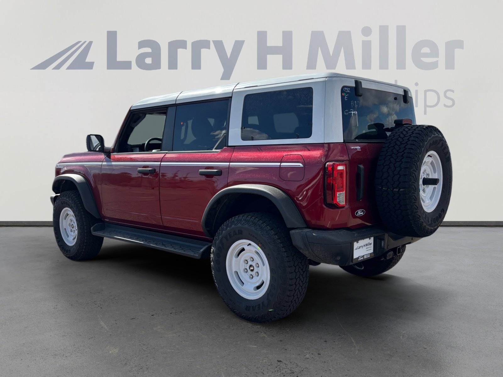 New 2026 Ford Bronco Heritage Edition image 3