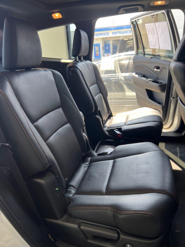 Used 2021 Honda Pilot Black Edition image 13