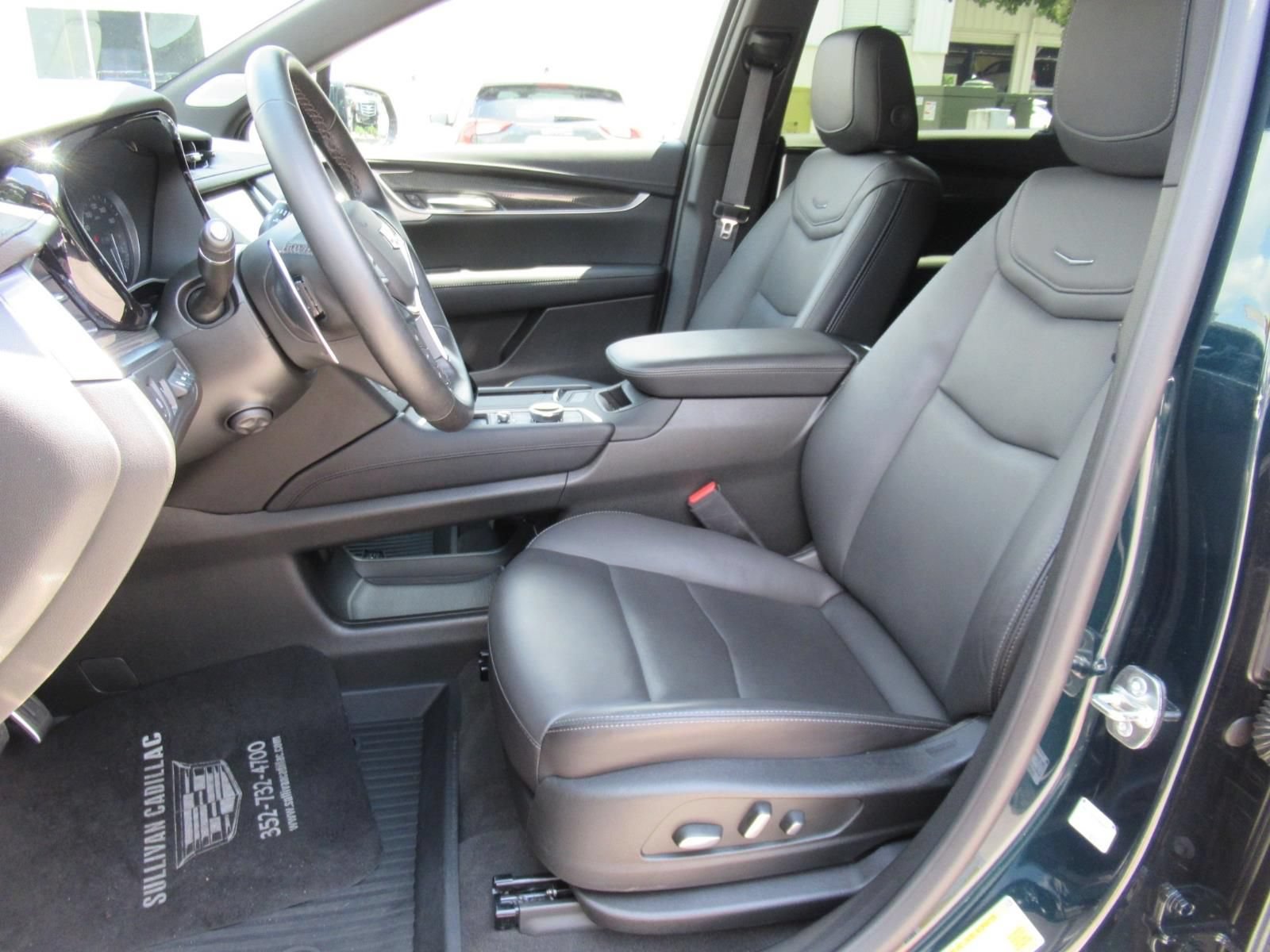 Certified 2026 Cadillac XT5 Sportv w/ LPO, Floor Liner Package AWD/4WD image 20