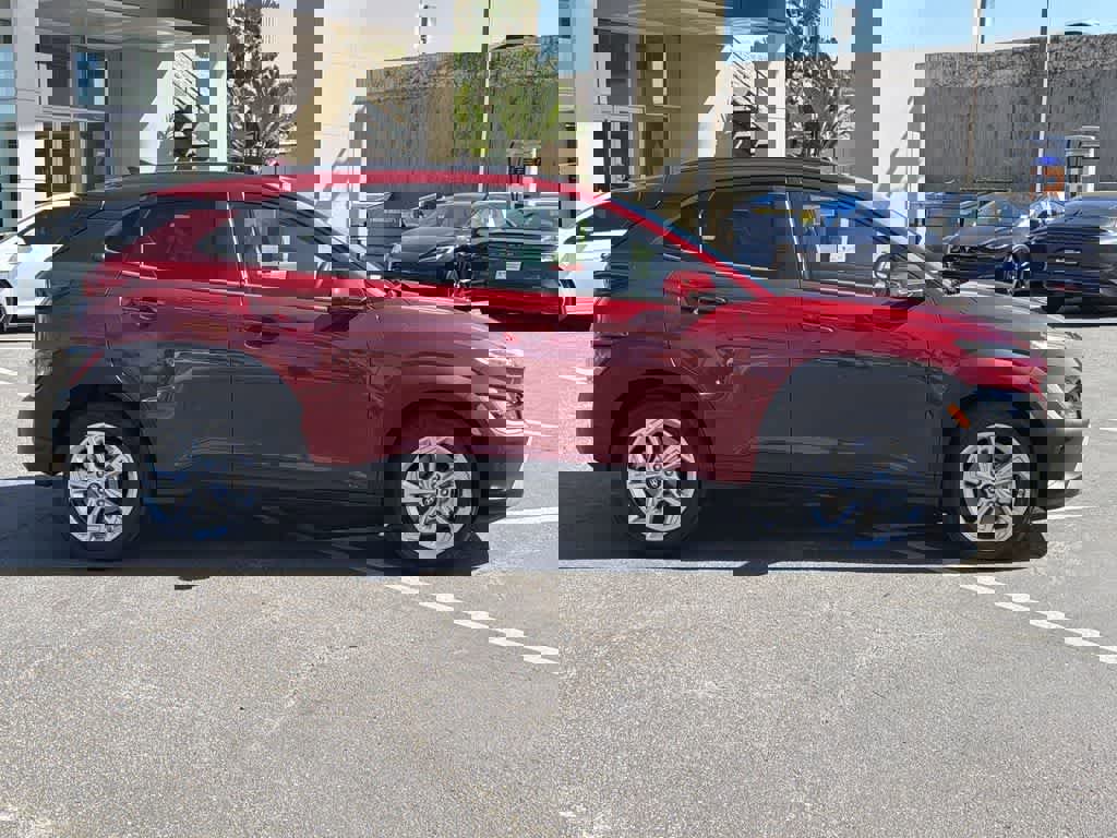 Used 2023 Hyundai Kona SEL image 7