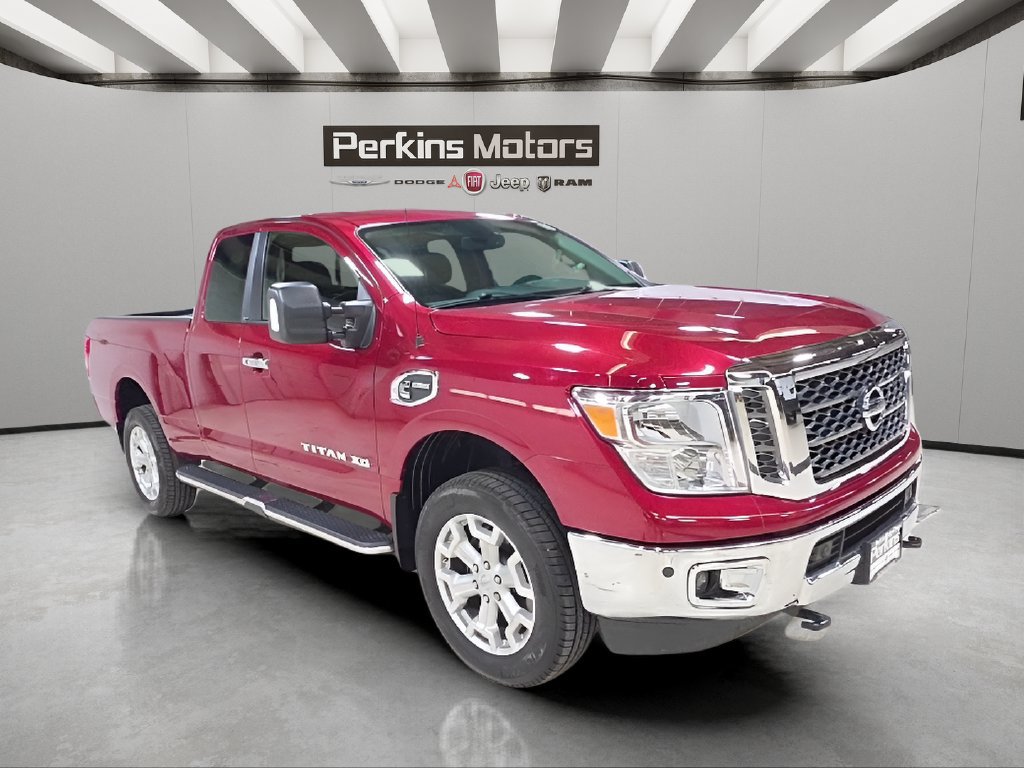 Used 2017 Nissan Titan SV AWD/4WD image 4