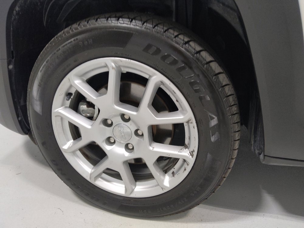 Used 2021 Jeep Renegade Latitude w/ Convenience Group image 31