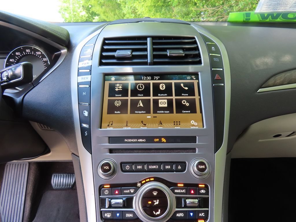 Used 2017 Lincoln MKZ Reserve w/ Climate Package FWD image 17