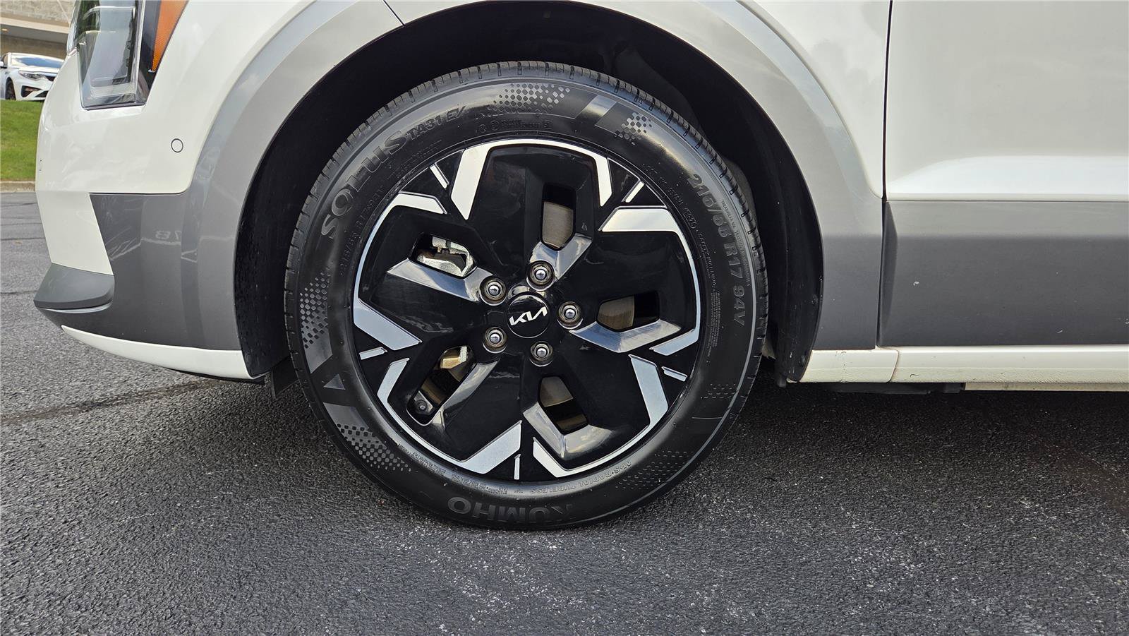 Certified 2023 Kia Niro Wave w/ Wave Preserve Package FWD image 11