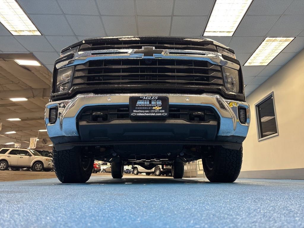 New 2026 Chevrolet Silverado 2500 LT w/ All Star Edition AWD/4WD image 13