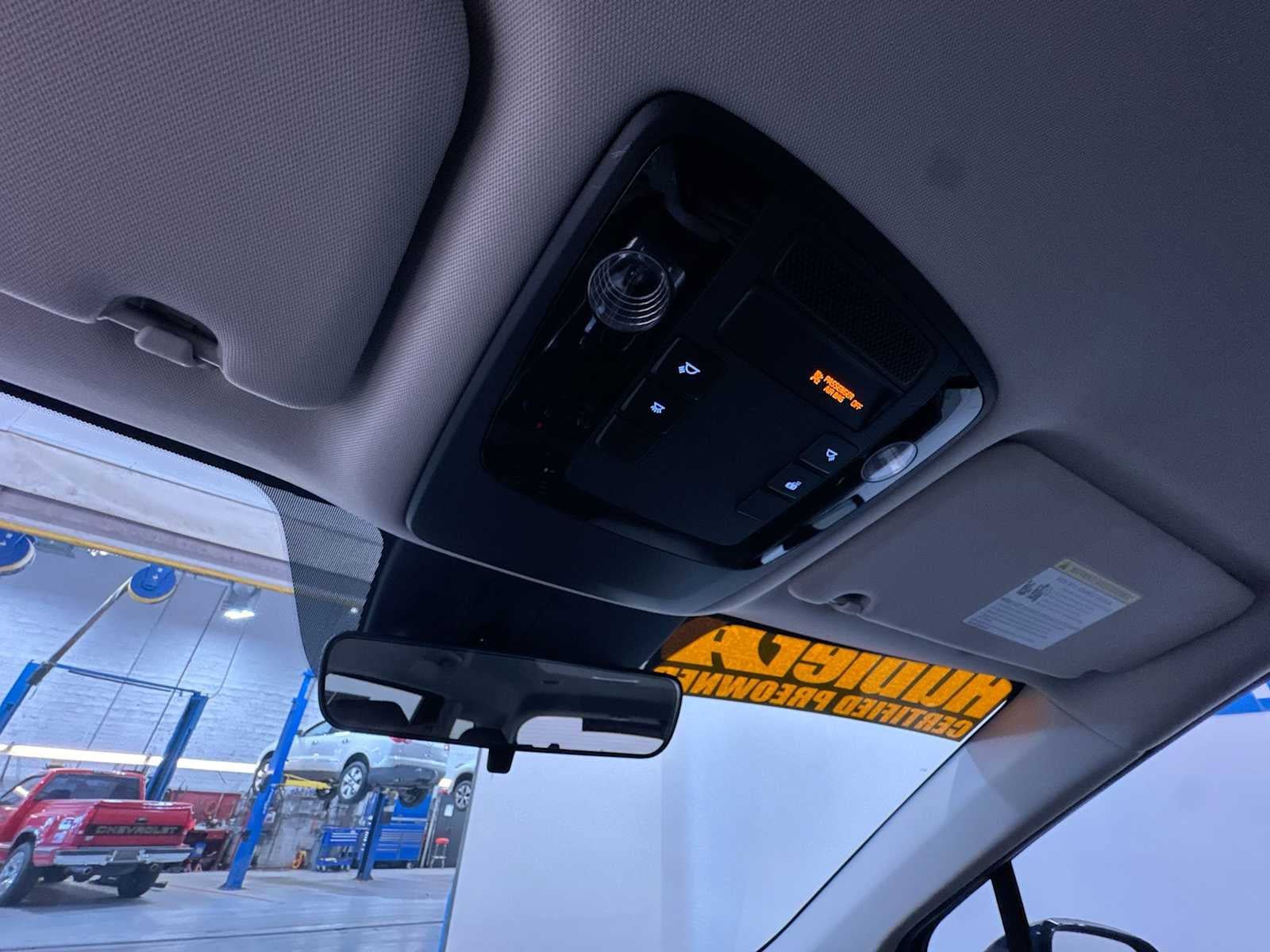 Used 2023 Kia Carnival LX FWD image 32