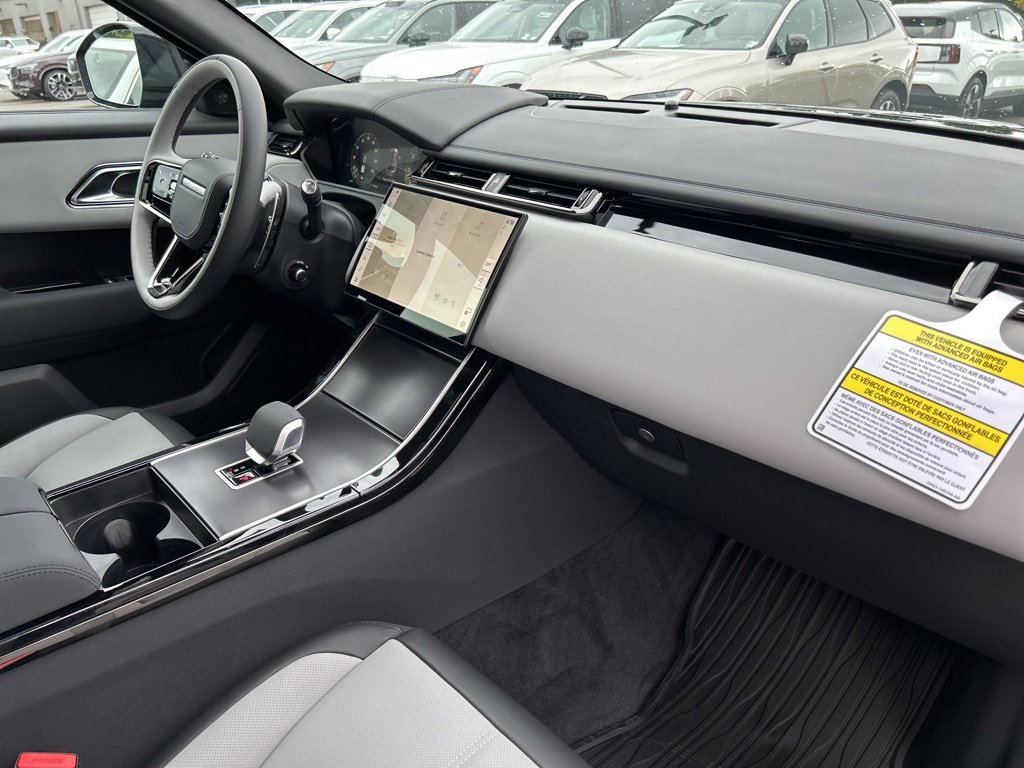 New 2026 Land Rover Range Rover Velar Dynamic SE image 20