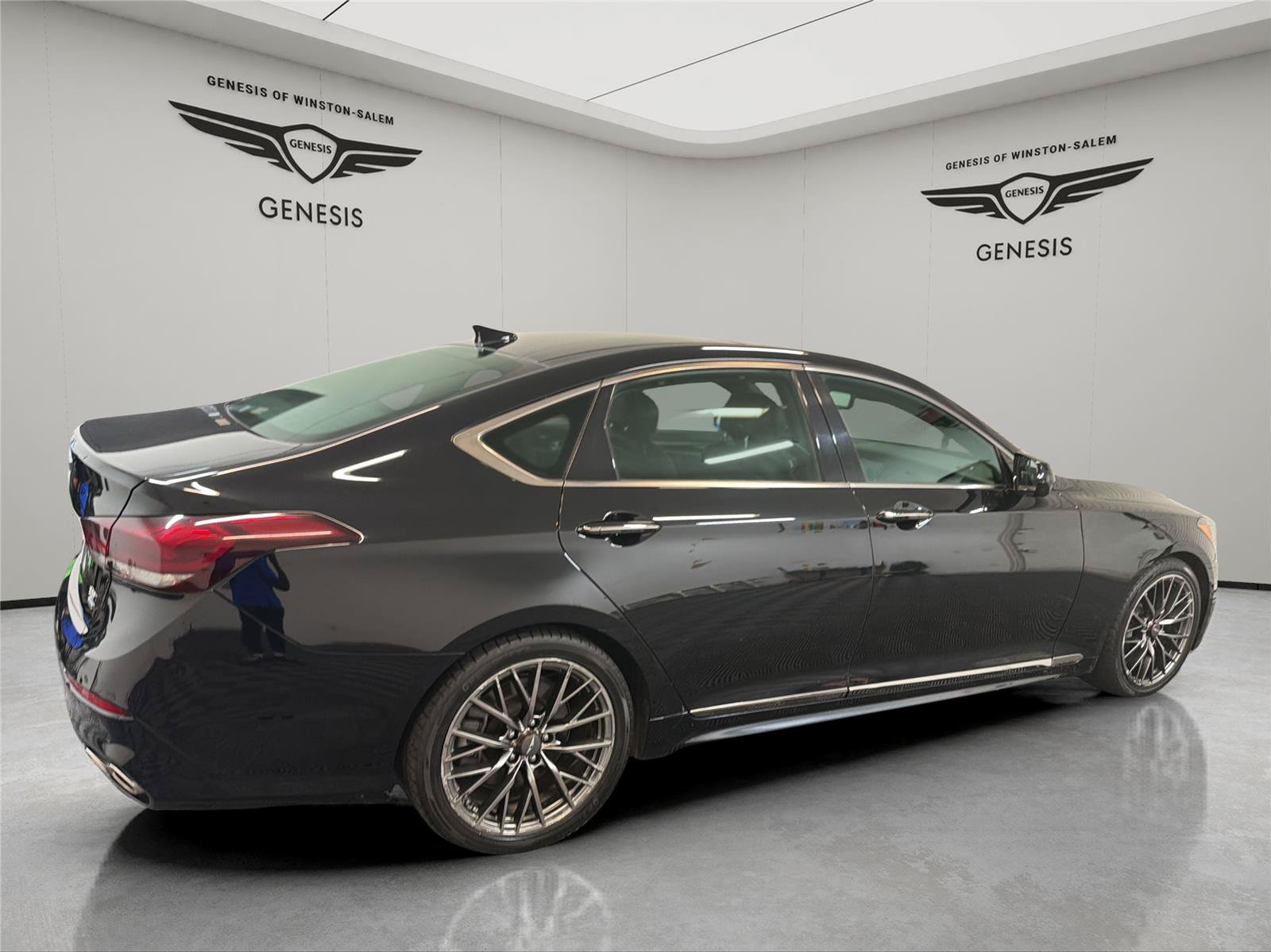 Used 2018 Genesis G80 3.3T Sport AWD/4WD image 5