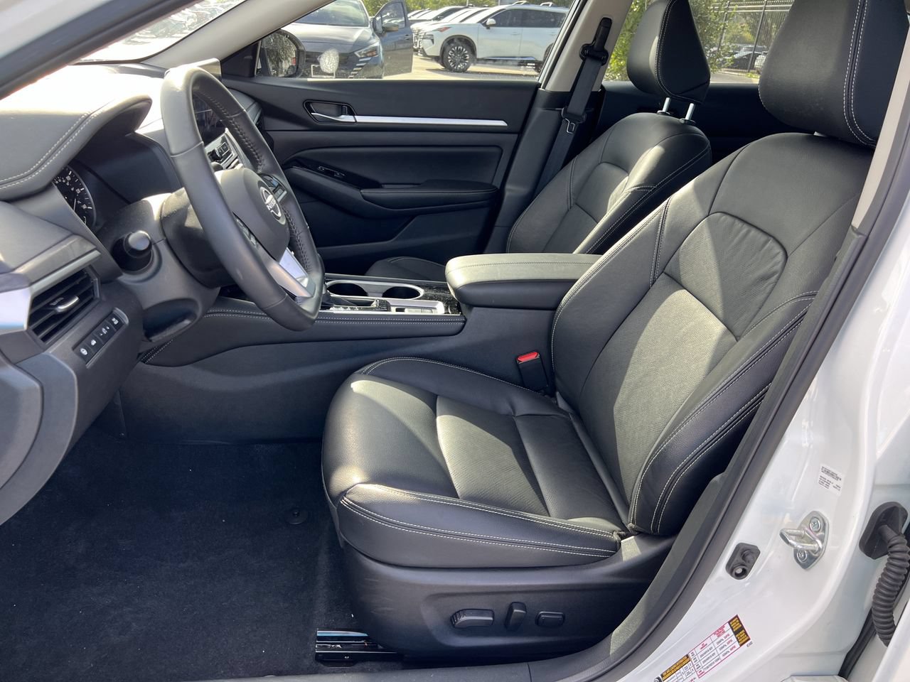 Certified 2025 Nissan Altima 2.5 SL FWD image 9